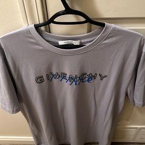 COPY - GIVENCHY AMORE PRINT TEE used like new XL slim fit